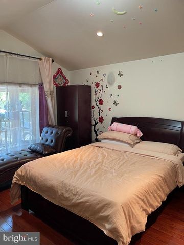 43 WALLACE RD, Princeton Junction, NJ 08550