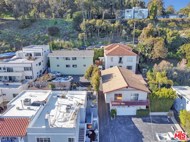 153 W Channel Road, Santa Monica, CA 90402