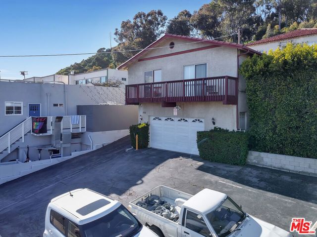 153 W Channel Road, Santa Monica, CA 90402