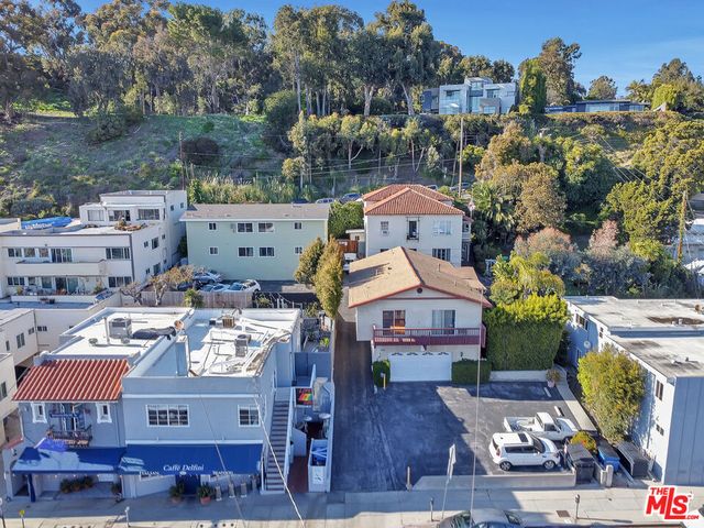 153 W Channel Road, Santa Monica, CA 90402