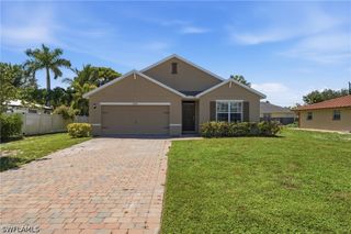 27580 Los Amigos LN, Bonita Springs, FL 34135