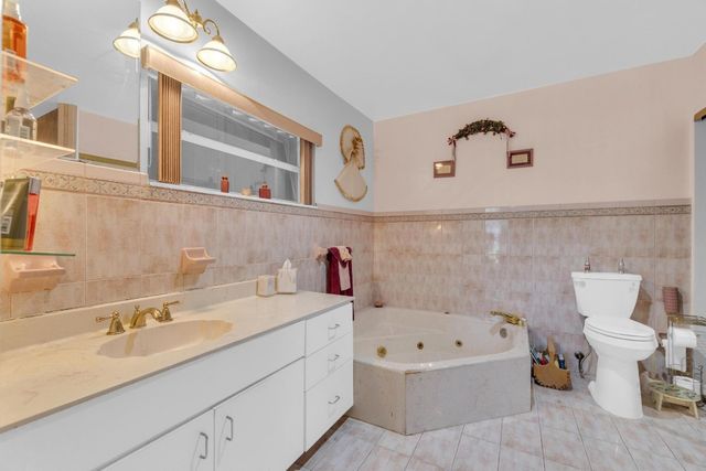 18201 SW 87th Avenue, Palmetto Bay, FL 33157