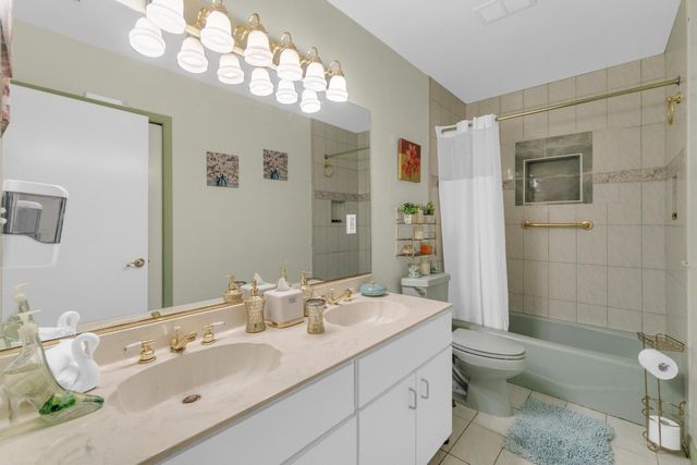 18201 SW 87th Avenue, Palmetto Bay, FL 33157