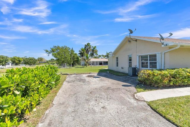 18201 SW 87th Avenue, Palmetto Bay, FL 33157