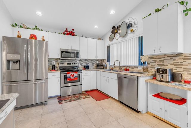 18201 SW 87th Avenue, Palmetto Bay, FL 33157