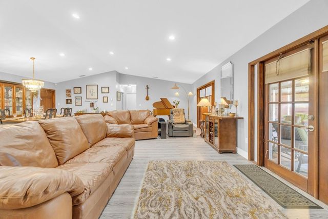 18201 SW 87th Avenue, Palmetto Bay, FL 33157