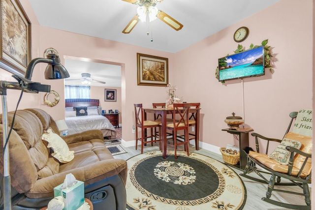 18201 SW 87th Avenue, Palmetto Bay, FL 33157