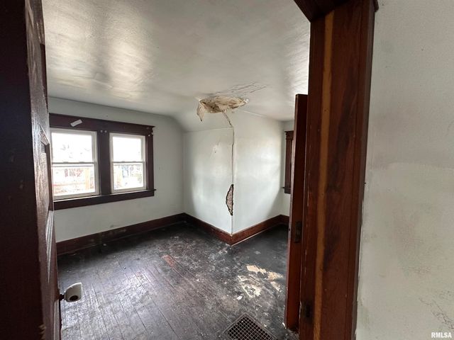 1504 CAROLINA Avenue, Springfield, IL 62702