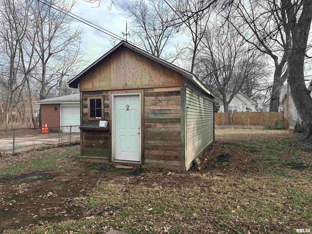 1504 CAROLINA Avenue, Springfield, IL 62702