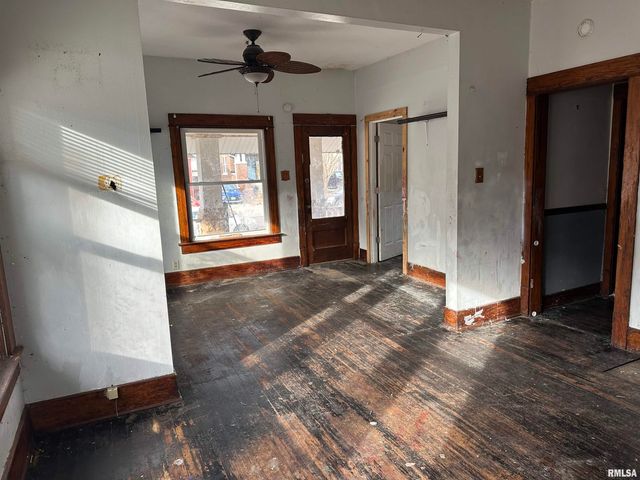 1504 CAROLINA Avenue, Springfield, IL 62702