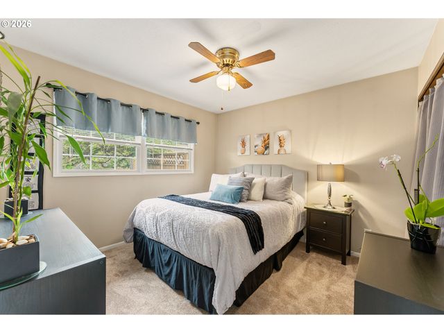 2209 Ne 108TH Ave, Portland, OR 97220