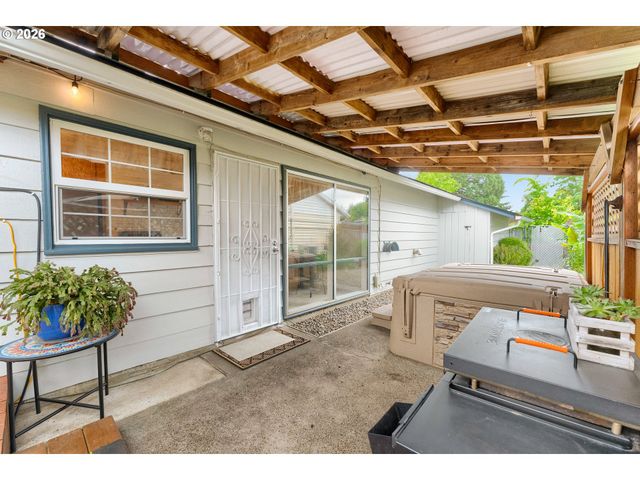 2209 Ne 108TH Ave, Portland, OR 97220