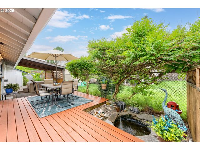 2209 Ne 108TH Ave, Portland, OR 97220