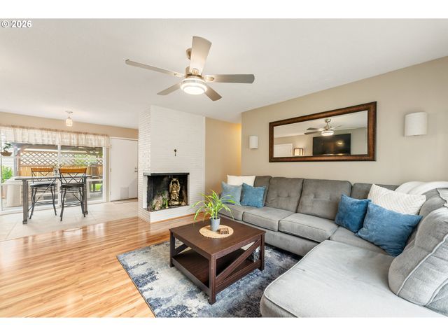 2209 Ne 108TH Ave, Portland, OR 97220