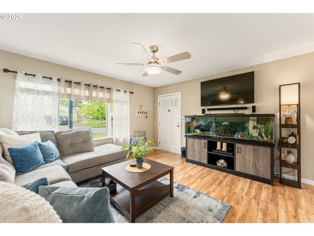 2209 Ne 108TH Ave, Portland, OR 97220