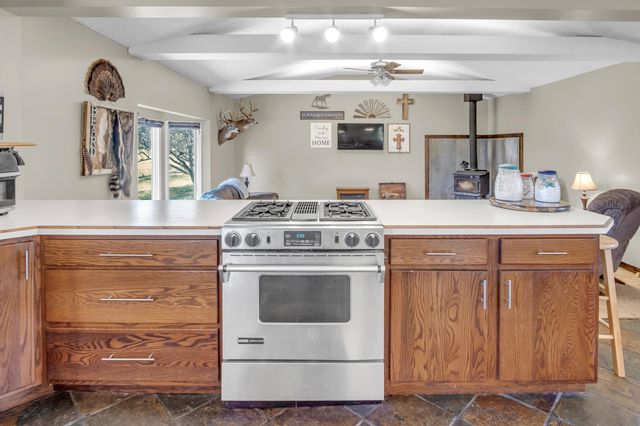 1828 S East Lake Rd, Newton, KS 67114