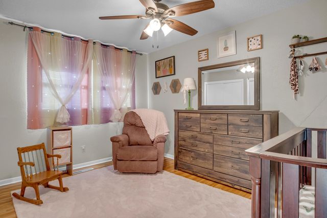 1828 S East Lake Rd, Newton, KS 67114