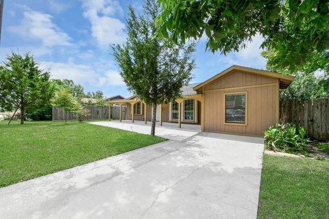 12474 Birdie Lane, Houston, TX 77015