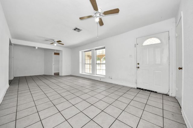 12474 Birdie Lane, Houston, TX 77015