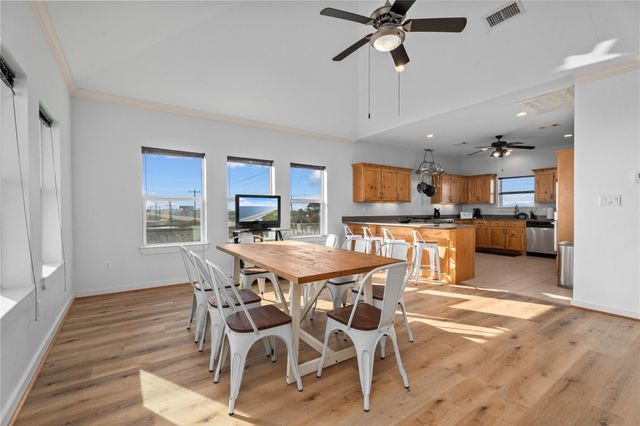 2416 Highway 87, Gilchrist, TX 77617