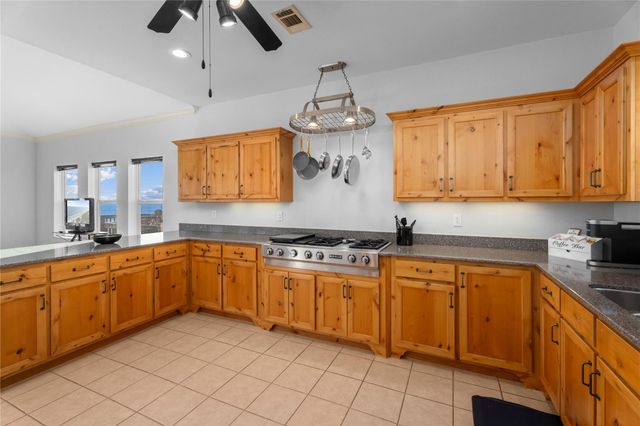 2416 Highway 87, Gilchrist, TX 77617