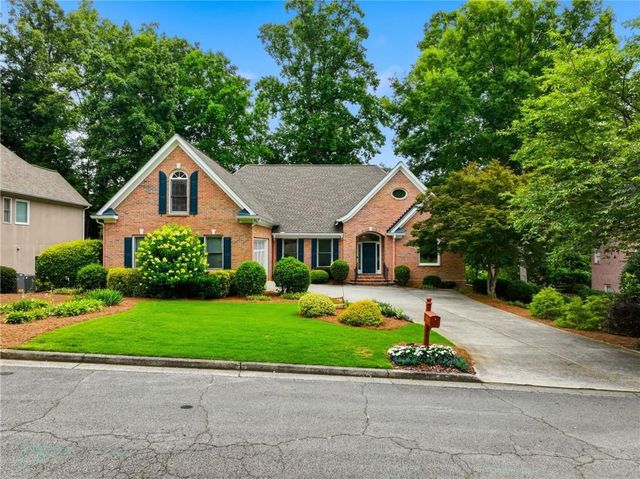 1085 Waterbury Close, Powder Springs, GA 30127