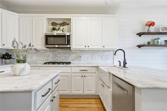 1085 Waterbury Close, Powder Springs, GA 30127