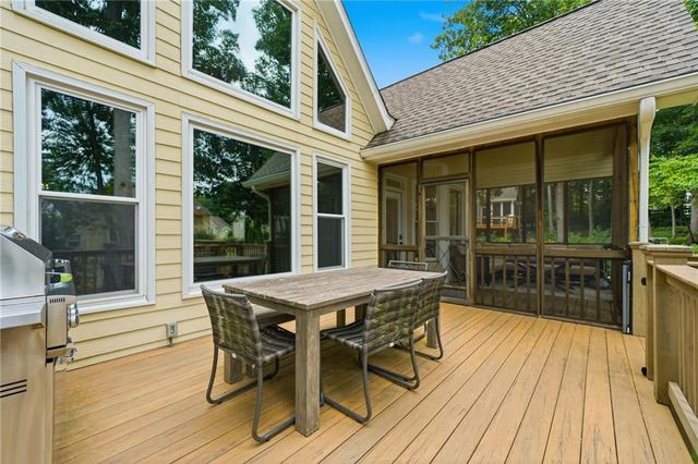 1085 Waterbury Close, Powder Springs, GA 30127