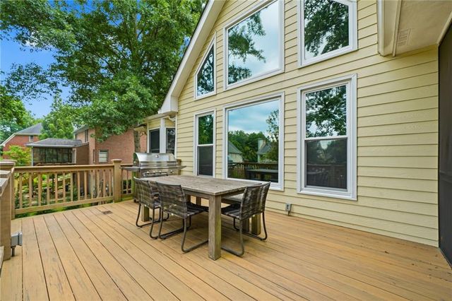 1085 Waterbury Close, Powder Springs, GA 30127