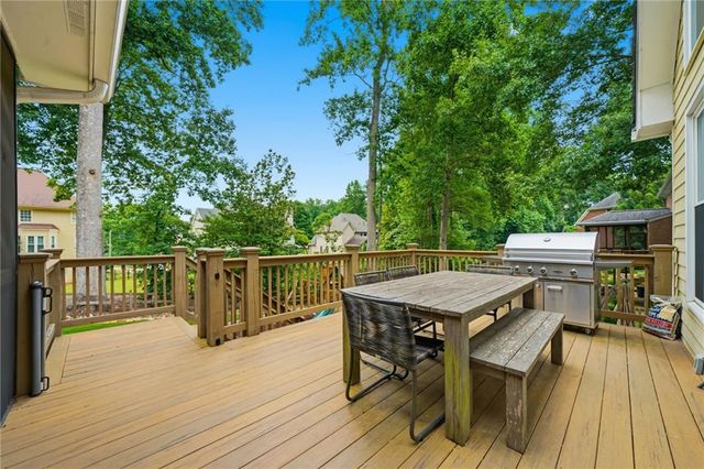 1085 Waterbury Close, Powder Springs, GA 30127