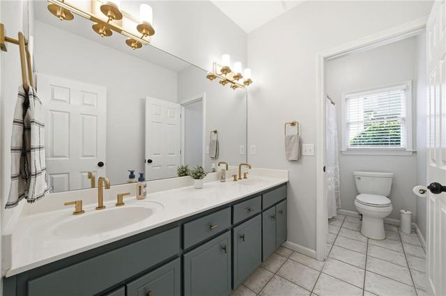 1085 Waterbury Close, Powder Springs, GA 30127