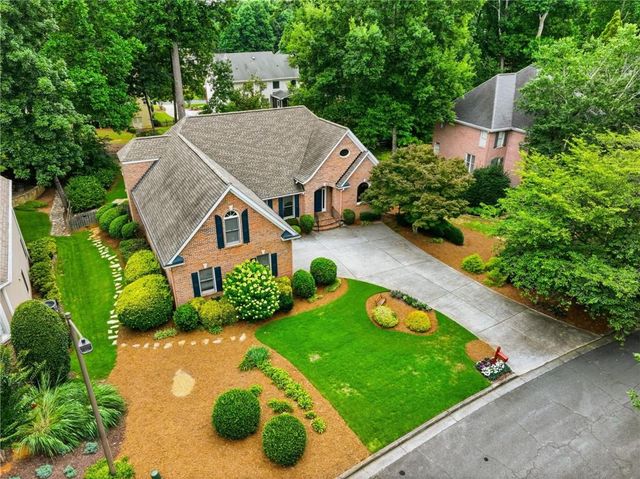 1085 Waterbury Close, Powder Springs, GA 30127