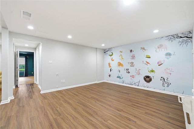 1085 Waterbury Close, Powder Springs, GA 30127