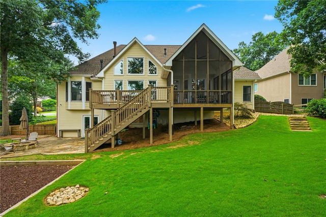 1085 Waterbury Close, Powder Springs, GA 30127