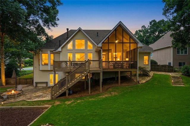 1085 Waterbury Close, Powder Springs, GA 30127