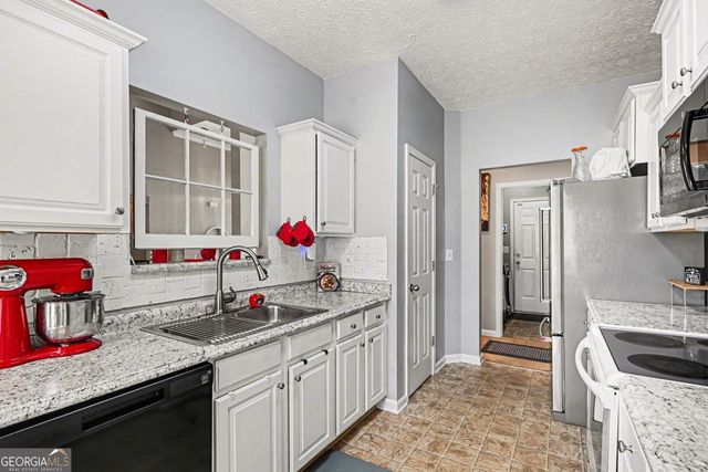 203 Rocky Creek Drive, Griffin, GA 30224