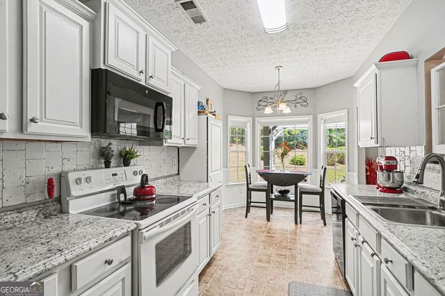 203 Rocky Creek Drive, Griffin, GA 30224