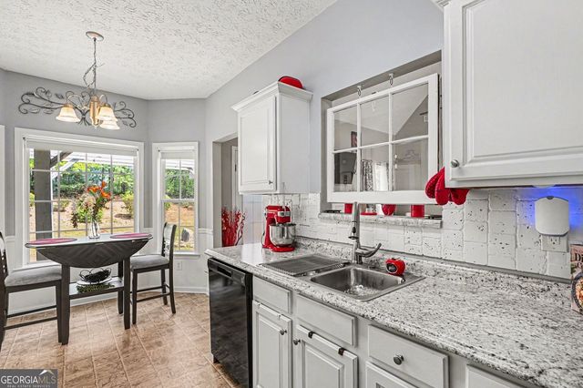 203 Rocky Creek Drive, Griffin, GA 30224