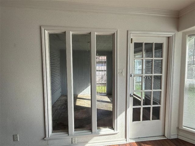 108 Park Pl, Portland, TX 78374