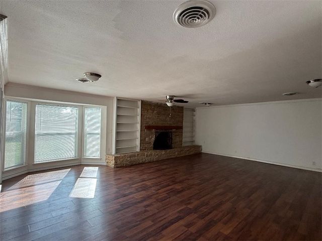 108 Park Pl, Portland, TX 78374