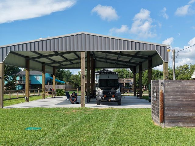 1056 Melody Lane, Crystal Beach, TX 77650