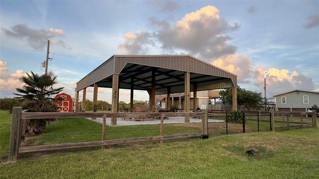 1056 Melody Lane, Crystal Beach, TX 77650