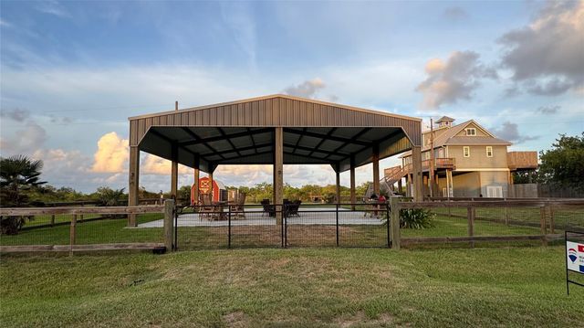 1056 Melody Lane, Crystal Beach, TX 77650