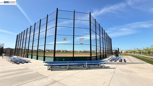 17691 Brandeis Ct, Lathrop, CA 95330