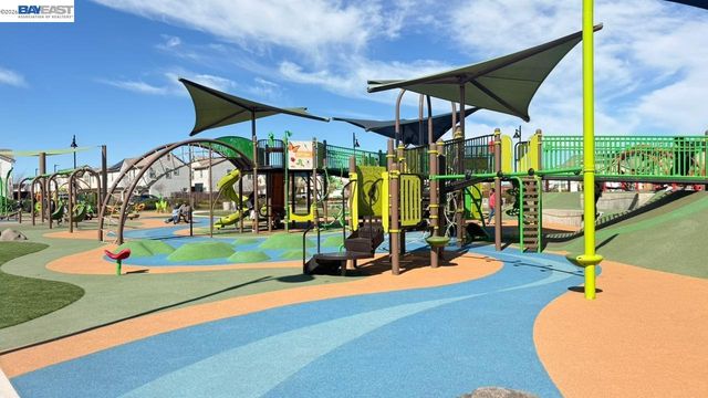 17691 Brandeis Ct, Lathrop, CA 95330