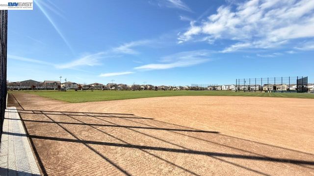 17691 Brandeis Ct, Lathrop, CA 95330