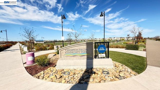 17691 Brandeis Ct, Lathrop, CA 95330