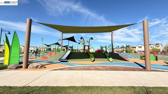 17691 Brandeis Ct, Lathrop, CA 95330