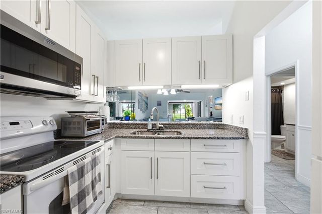 2041 Pine Isle LN 2041, Naples, FL 34112