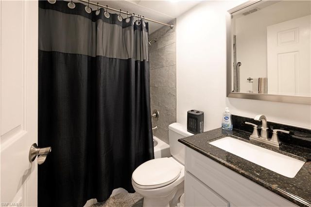 2041 Pine Isle LN 2041, Naples, FL 34112